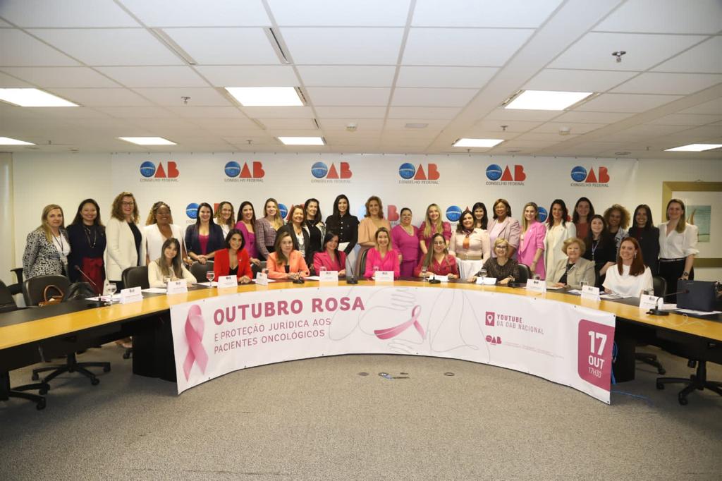 Conselheira federal da OAB-AP media debate “Outubro Rosa e a proteção jurídica a pacientes oncológicos”